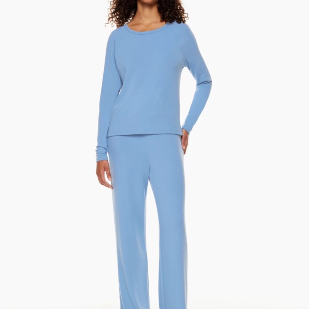 Aritzia Wilfred Free Free Lounge Longsleeve